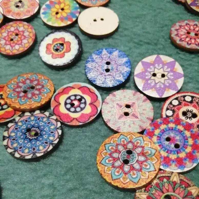 50 retro print vintage buttons 15mm - 25mm wood sewing button