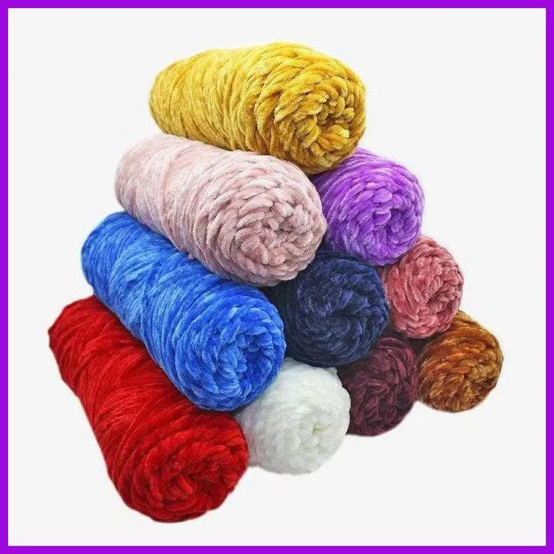 Cotton and polyester yarn colored velvety yarns for blanket or carpet knitting