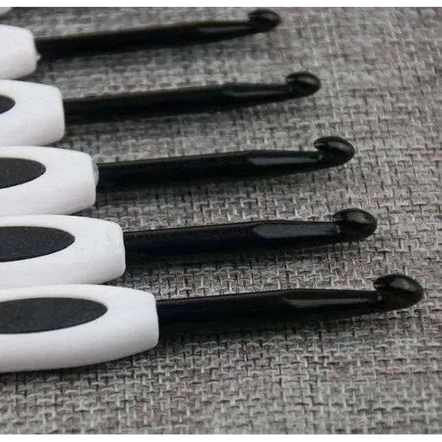 8/pc Crochet Set Knitting Tool For Sweaters And Blanket Black Aluminum Needle White Plastic Handle