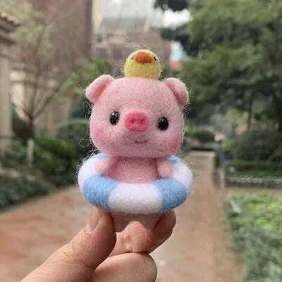 Cute Pig Felting Kit Pig Felt Doll Kit