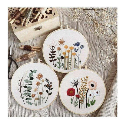 Dainty Stems Embroidery Kit